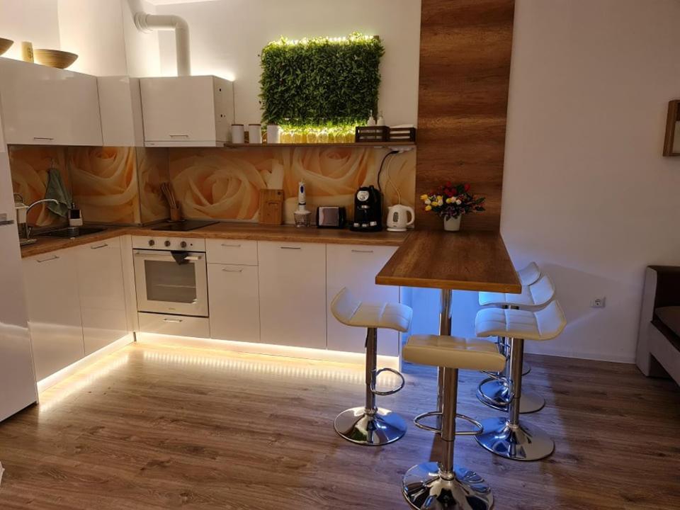 Appartamento Little Treasure By The Sea Pomorie Esterno foto